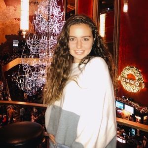 Meet your Posher, Julia